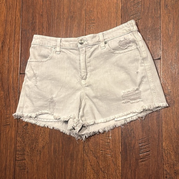 Medium Aerie Light Gray Jean Shorts Distressed High-Waisted - Picture 3 of 8